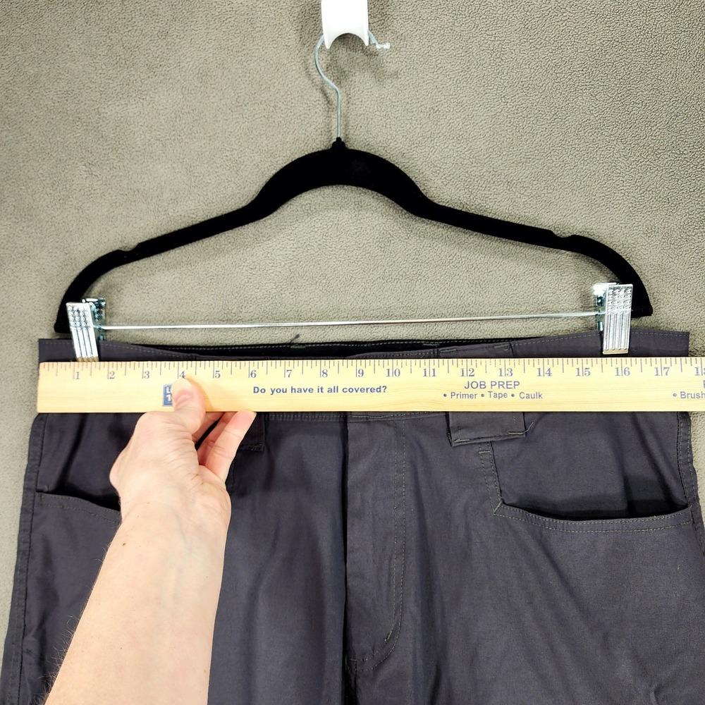 Eddie Bauer Nylon Cargo Short 36 Men Gray 10" Stretch Hiking Camping Pocket READ - Picture 6 of 9